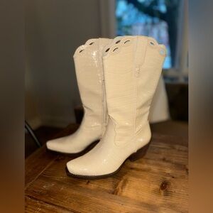 NWOT CIRCUS BY SAM EDELMAN JILL WESTERN BOOTS